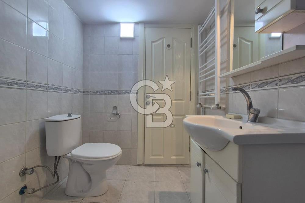 Karşıyaka  Tuna Mahallesi Ara Kat Tadilatlı 3+1 Satılık Boş Daire 