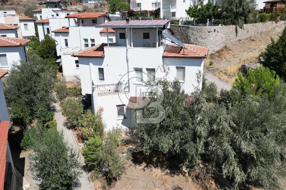 ÇANDARLI EYKO'DA SATILIK EŞYALI DÜBLEKS DENİZ MANZARALI VİLLA