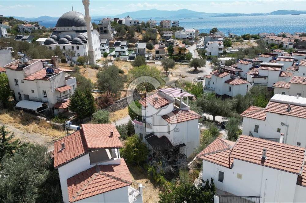 ÇANDARLI EYKO'DA SATILIK EŞYALI DÜBLEKS DENİZ MANZARALI VİLLA