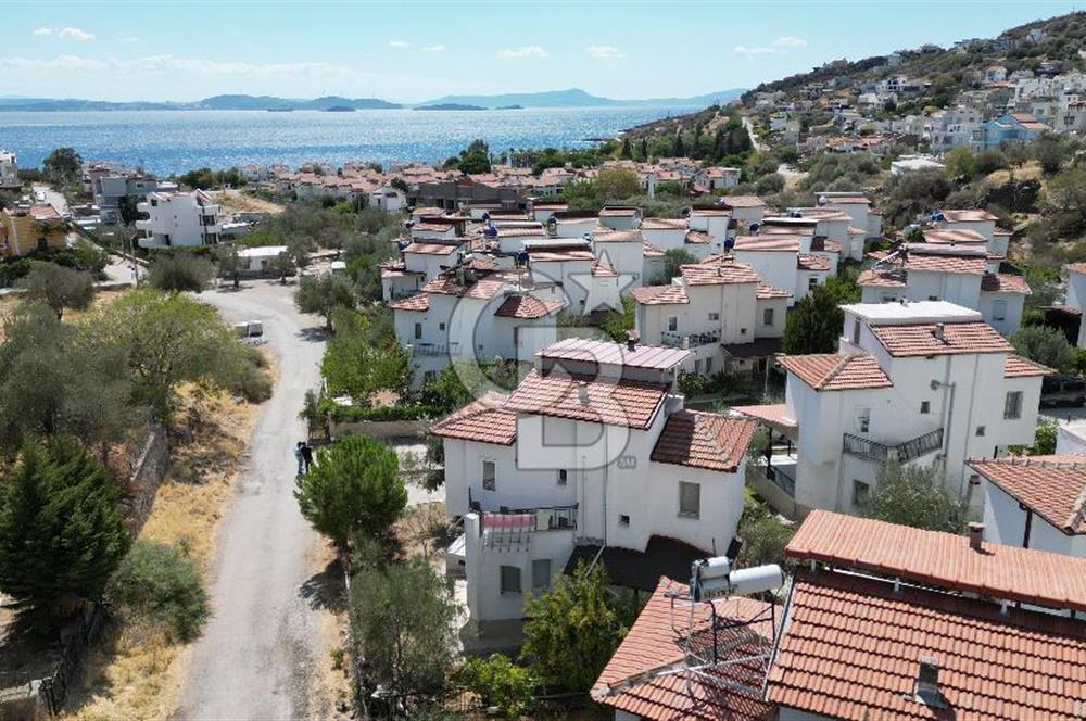 ÇANDARLI EYKO'DA SATILIK EŞYALI DÜBLEKS DENİZ MANZARALI VİLLA