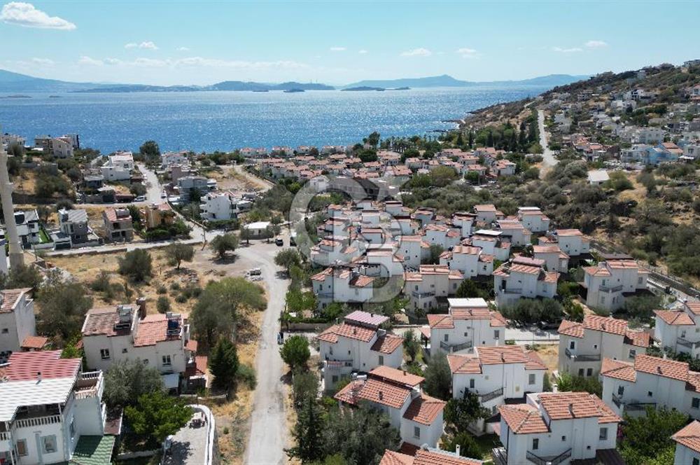 ÇANDARLI EYKO'DA SATILIK EŞYALI DÜBLEKS DENİZ MANZARALI VİLLA