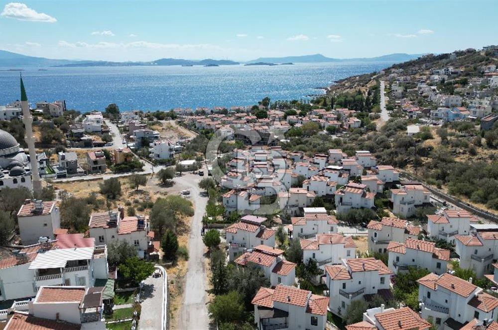 ÇANDARLI EYKO'DA SATILIK EŞYALI DÜBLEKS DENİZ MANZARALI VİLLA