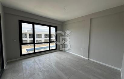 Ayvalık Altınovada Havuzlu Site İçersinde 2+1 Satılık Villa