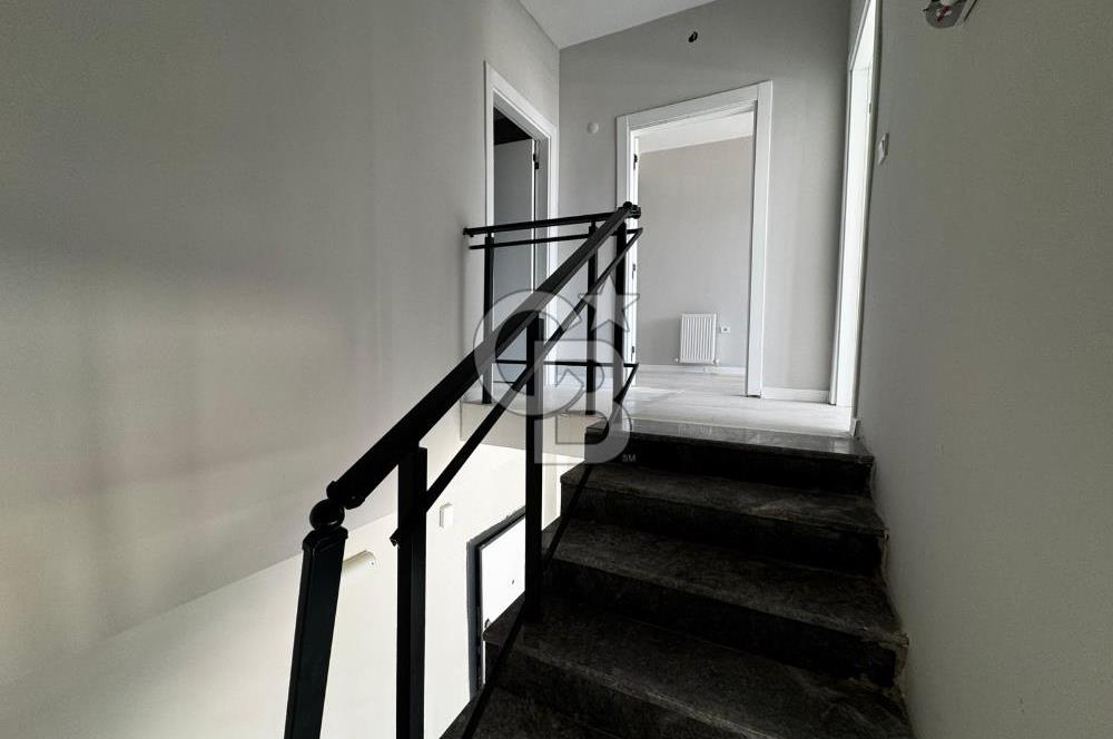 Ayvalık Altınovada Havuzlu Site İçersinde 2+1 Satılık Villa