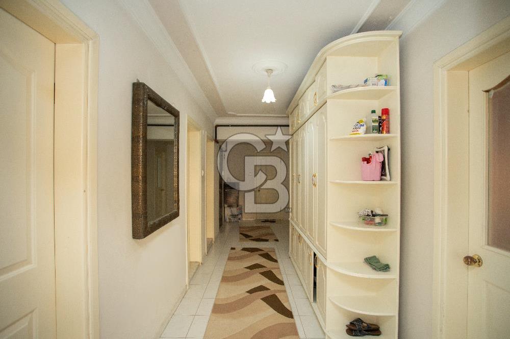 Çiğli Yeni Mahallede 3+1 Tramvay Hattı Üzeri Satılık Klasik Daire