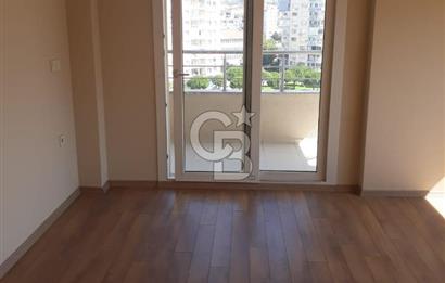 Bayraklı Adalet Mahallesi Site İçerisi 3+1 150 m² Satılık Daire