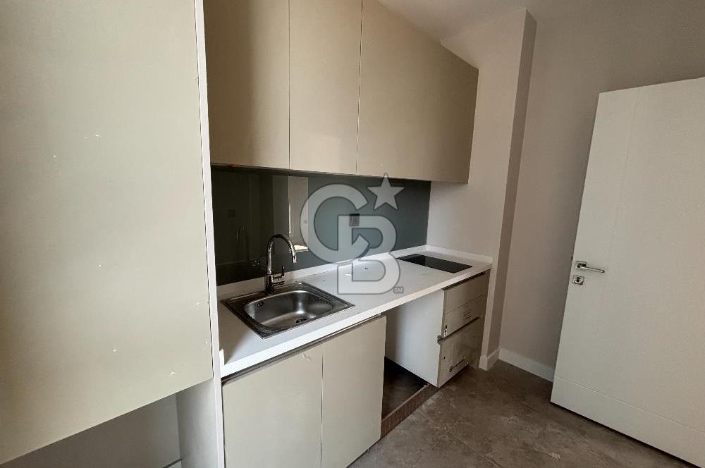 E5 ANA YOL ÜZERİNDE MANZARALI KİRALIK BÜRO OFİS
