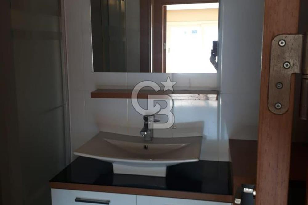 Bayraklı Adalet Mahallesi Site İçerisi 3+1 150 m² Satılık Daire