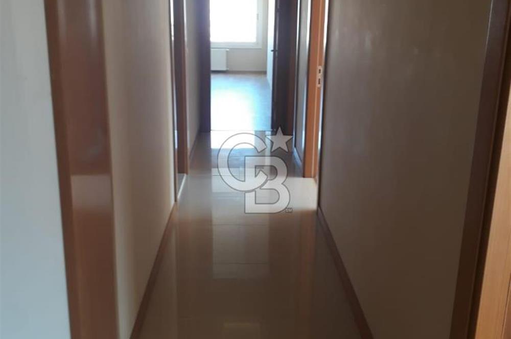 Bayraklı Adalet Mahallesi Site İçerisi 3+1 150 m² Satılık Daire