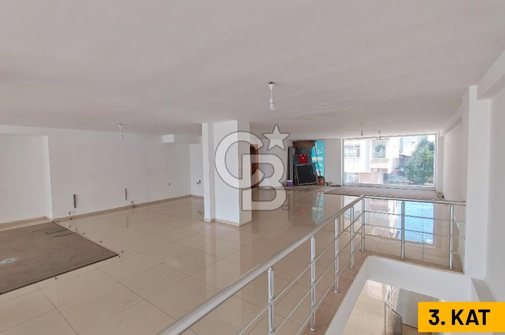 İstiklal Cadde üzeri 450 m2 Kiralık Yeni Dükkan, KDV Avantajlı
