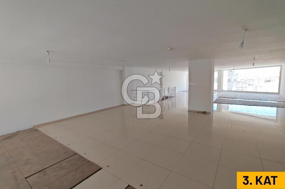 İstiklal Cadde üzeri 450 m2 Kiralık Yeni Dükkan, KDV Avantajlı
