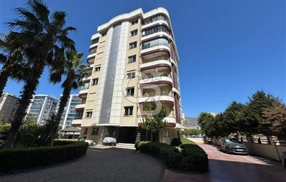 Bayraklı Adalet Mahallesi Site İçerisi 3+1 150 m² Satılık Daire