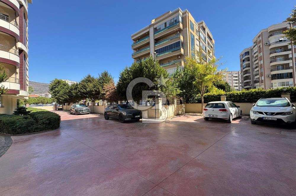 Bayraklı Adalet Mahallesi Site İçerisi 3+1 150 m² Satılık Daire