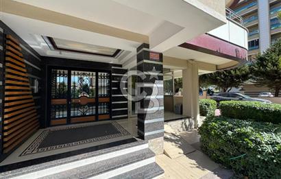 Bayraklı Adalet Mahallesi Site İçerisi 3+1 150 m² Satılık Daire