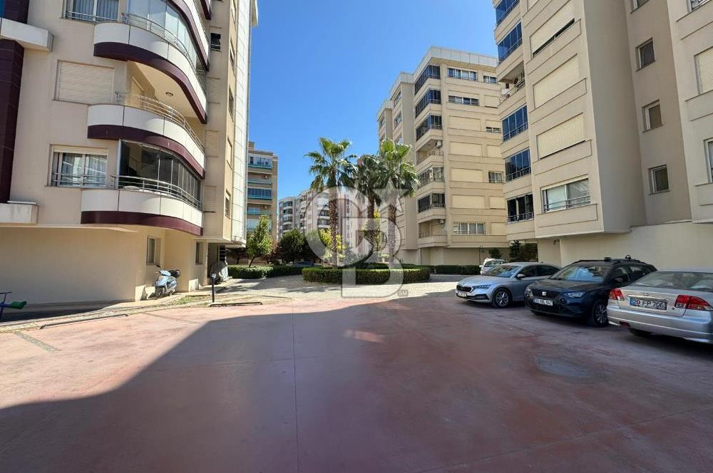 Bayraklı Adalet Mahallesi Site İçerisi 3+1 150 m² Satılık Daire