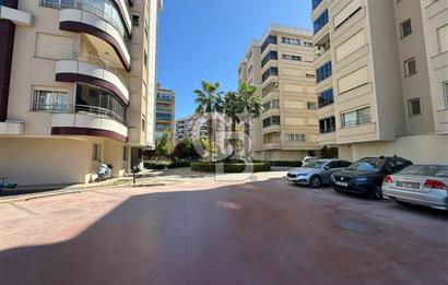 Bayraklı Adalet Mahallesi Site İçerisi 3+1 150 m² Satılık Daire