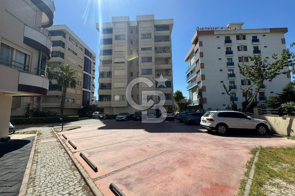 Bayraklı Adalet Mahallesi Site İçerisi 3+1 150 m² Satılık Daire