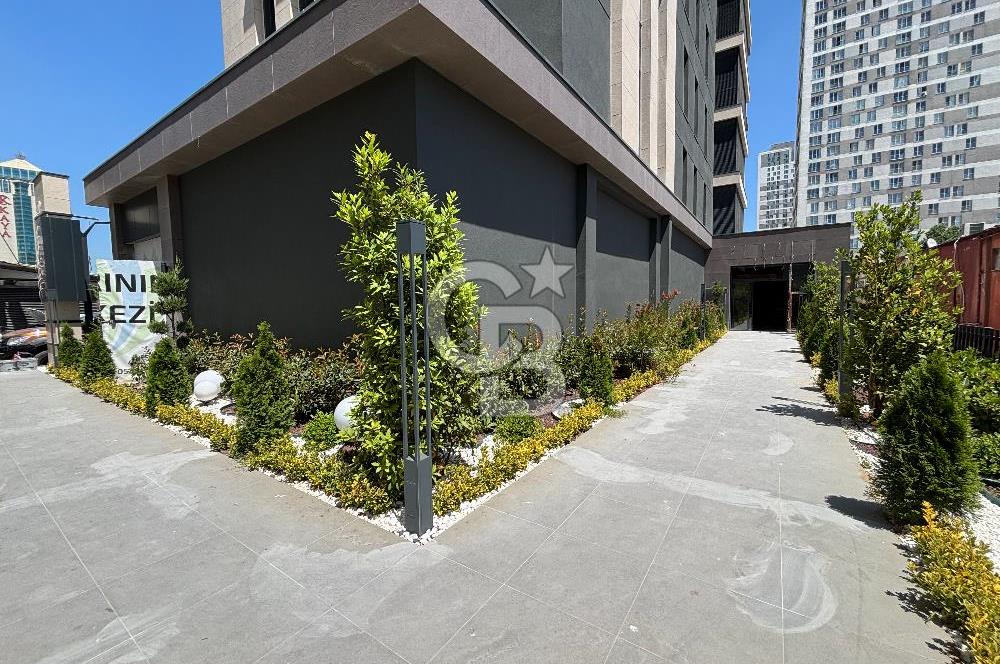 E5 ANA YOL ÜZERİNDE MANZARALI KİRALIK BÜRO OFİS