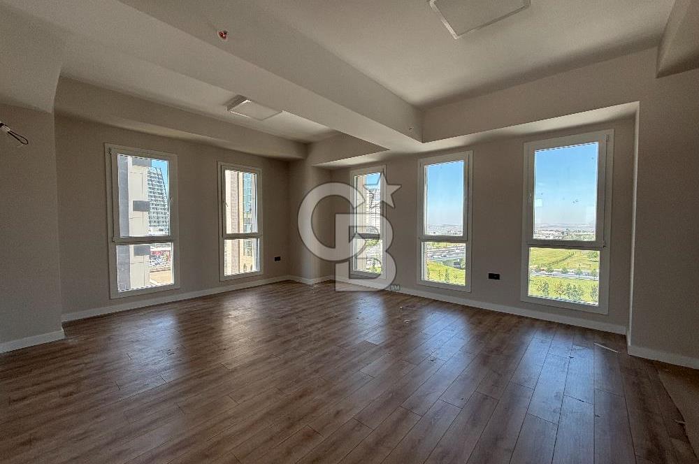 E5 ANA YOL ÜZERİNDE MANZARALI KİRALIK BÜRO OFİS