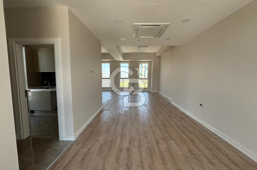 E5 ANA YOL ÜZERİNDE MANZARALI KİRALIK BÜRO OFİS