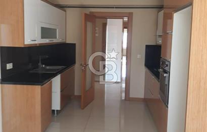 Bayraklı Adalet Mahallesi Site İçerisi 3+1 150 m² Satılık Daire