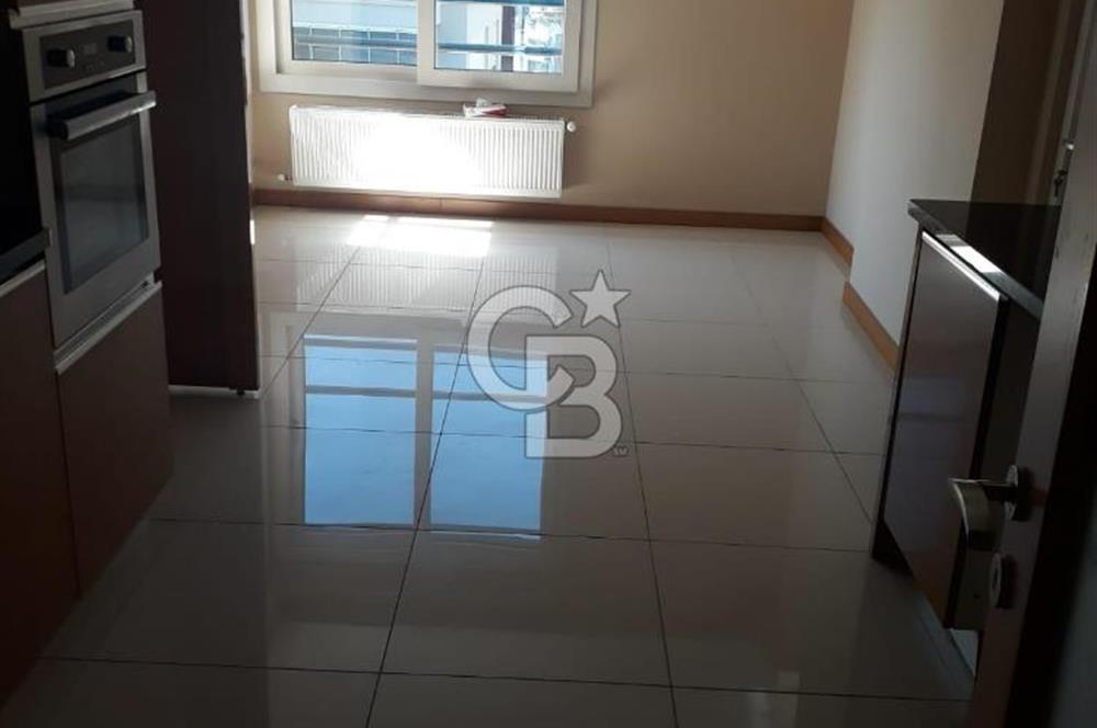 Bayraklı Adalet Mahallesi Site İçerisi 3+1 150 m² Satılık Daire