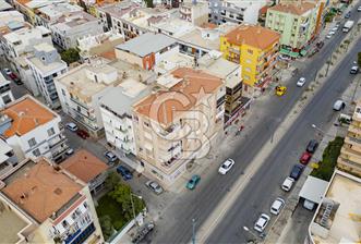 Çiğli Yeni Mahallede 3+1 Tramvay Hattı Üzeri Satılık Klasik Daire