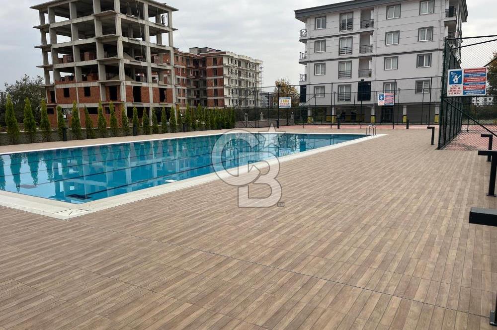 ORDU CUMHURİYET DE HAVUZLU SİTE İÇERİSİNDE EŞYALI LÜKS 1+1
