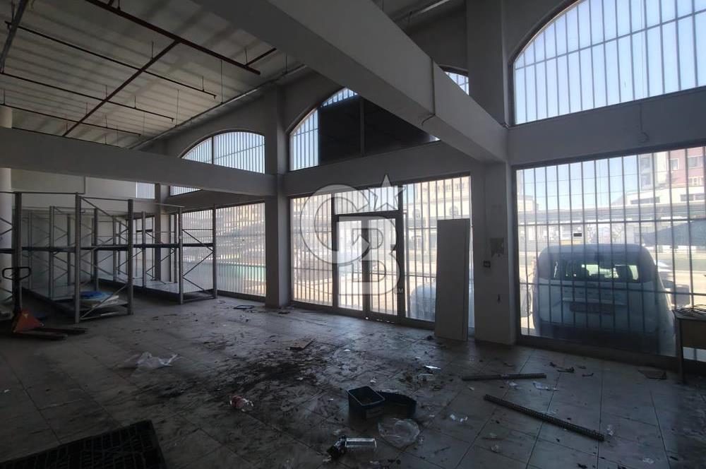 CB BLACK'TAN HACİVAT METRO İSTASYONU KARŞISI KİRALIK DÜKKAN