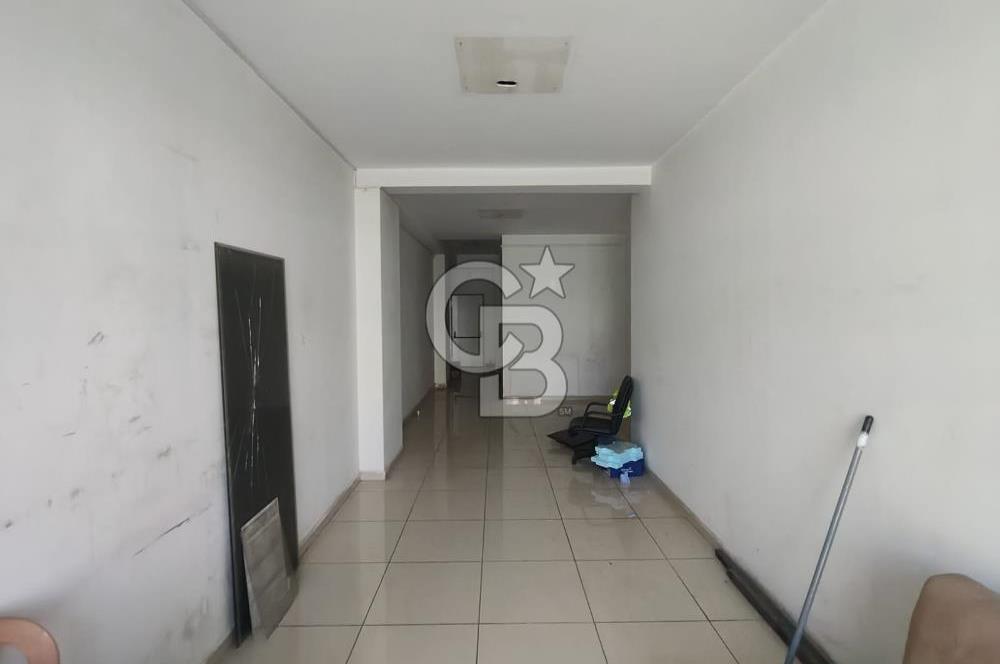 CB BLACK'TAN HACİVAT METRO İSTASYONU KARŞISI KİRALIK DÜKKAN