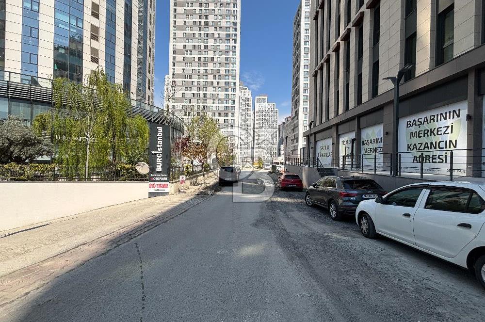 E5 ANA YOL ÜZERİNDE MANZARALI KİRALIK BÜRO OFİS