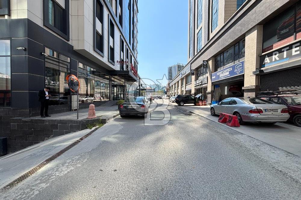 E5 ANA YOL ÜZERİNDE MANZARALI KİRALIK BÜRO OFİS