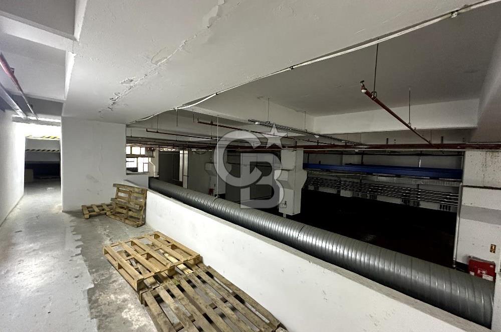 Beylikdüzü Kiralık 3000m2 Fabrika Depo Toprak Basar Vinçli Ofisl