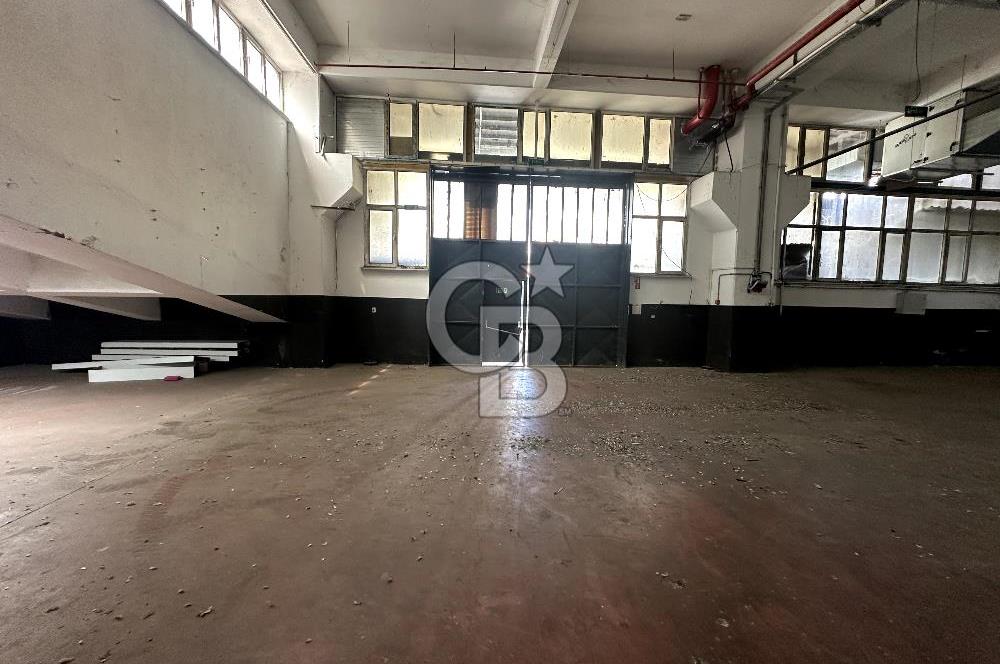 Beylikdüzü Kiralık 3000m2 Fabrika Depo Toprak Basar Vinçli Ofisl