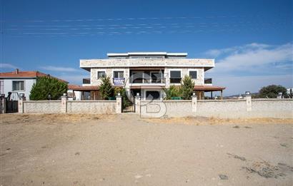 Yeni Foça Cumhuriyet Mh.3+1 Deniz Manzaralı Satılık Villa