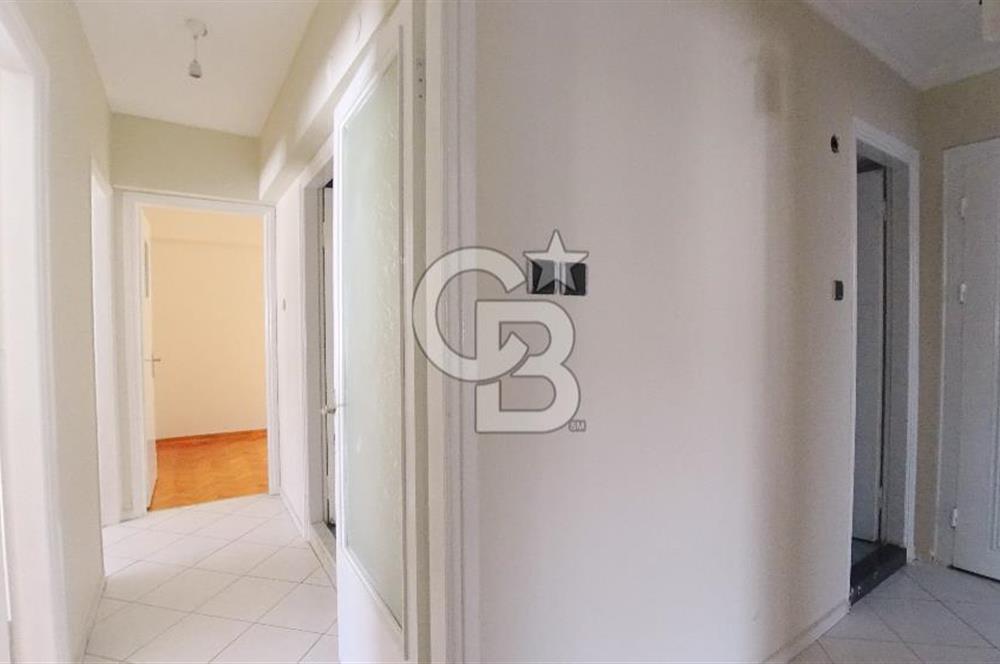 Karşıyaka Bostanlı Merkezi Konumlu Satılık 3+1 100 M² Daire