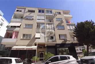 Karşıyaka Bostanlı Merkezi Konumlu Satılık 3+1 100 M² Daire