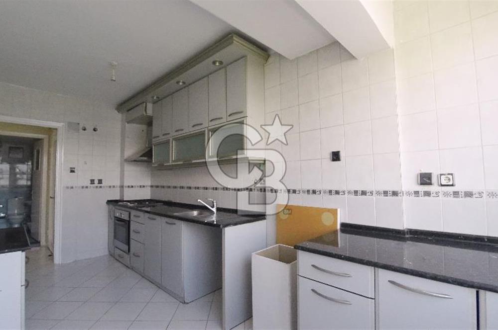 Karşıyaka Bostanlı Merkezi Konumlu Satılık 3+1 100 M² Daire