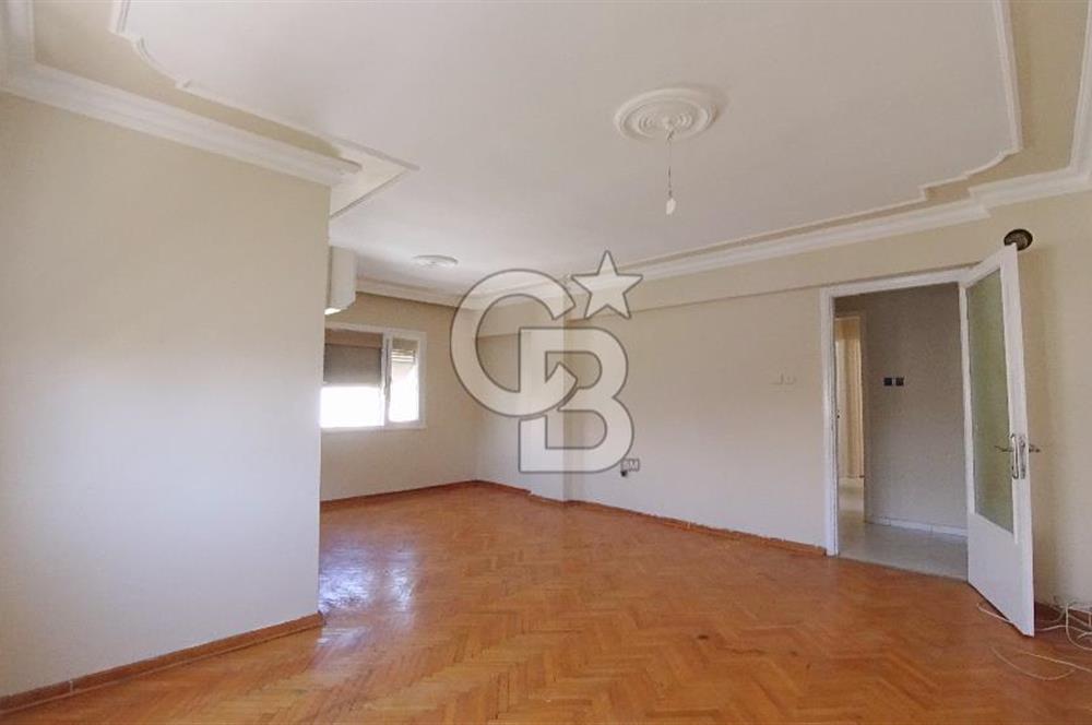 Karşıyaka Bostanlı Merkezi Konumlu Satılık 3+1 100 M² Daire