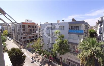 Karşıyaka Bostanlı Merkezi Konumlu Satılık 3+1 100 M² Daire