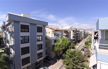 Karşıyaka Bostanlı Merkezi Konumlu Satılık 3+1 100 M² Daire