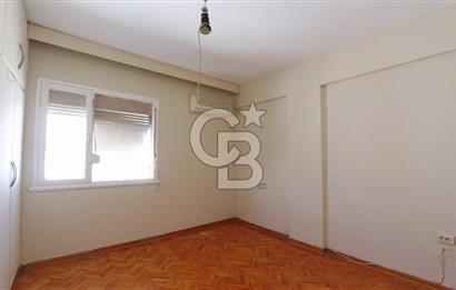 Karşıyaka Bostanlı Merkezi Konumlu Satılık 3+1 100 M² Daire