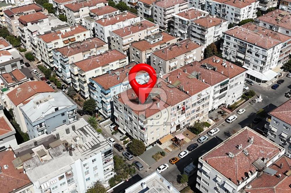 Karşıyaka Bostanlı Merkezi Konumlu Satılık 3+1 100 M² Daire