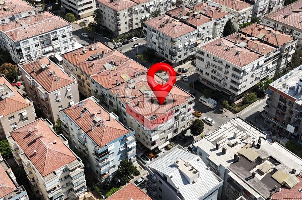 Karşıyaka Bostanlı Merkezi Konumlu Satılık 3+1 100 M² Daire