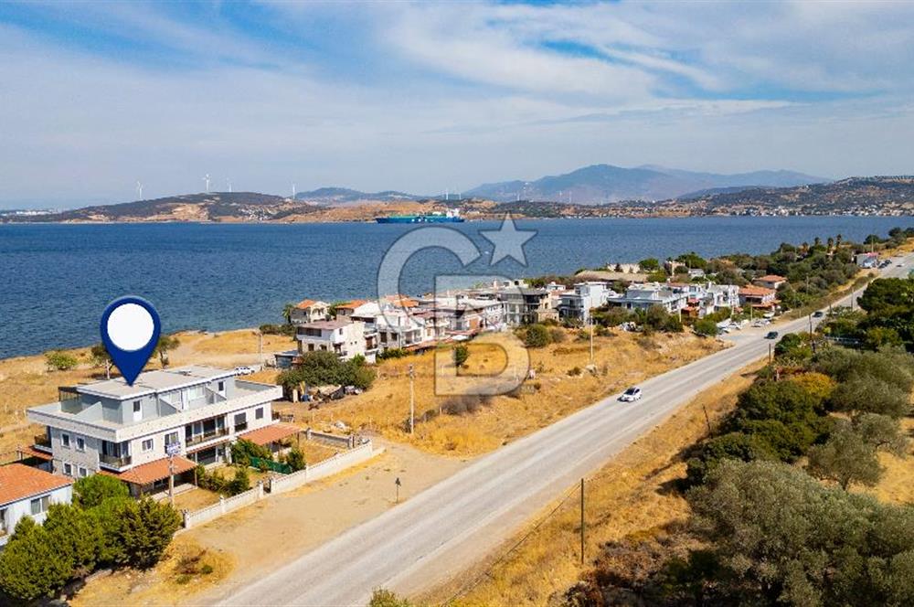 Yeni Foça Cumhuriyet Mh.3+1 Deniz Manzaralı Satılık Villa