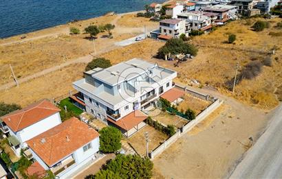 Yeni Foça Cumhuriyet Mh.3+1 Deniz Manzaralı Satılık Villa