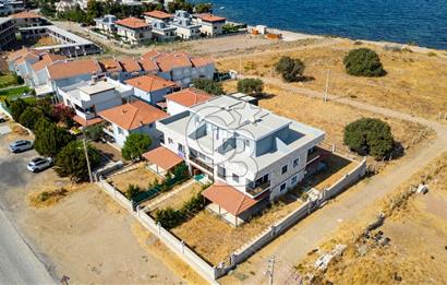 Yeni Foça Cumhuriyet Mh.3+1 Deniz Manzaralı Satılık Villa