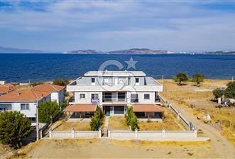 Yeni Foça Cumhuriyet Mh.3+1 Deniz Manzaralı Satılık Villa