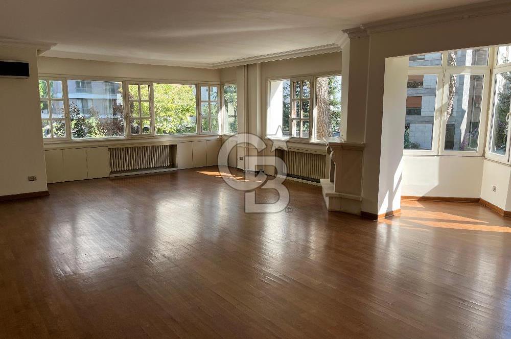 Kiralık Daire 3+1 Kaşeneler sokağında  170 M2 NET