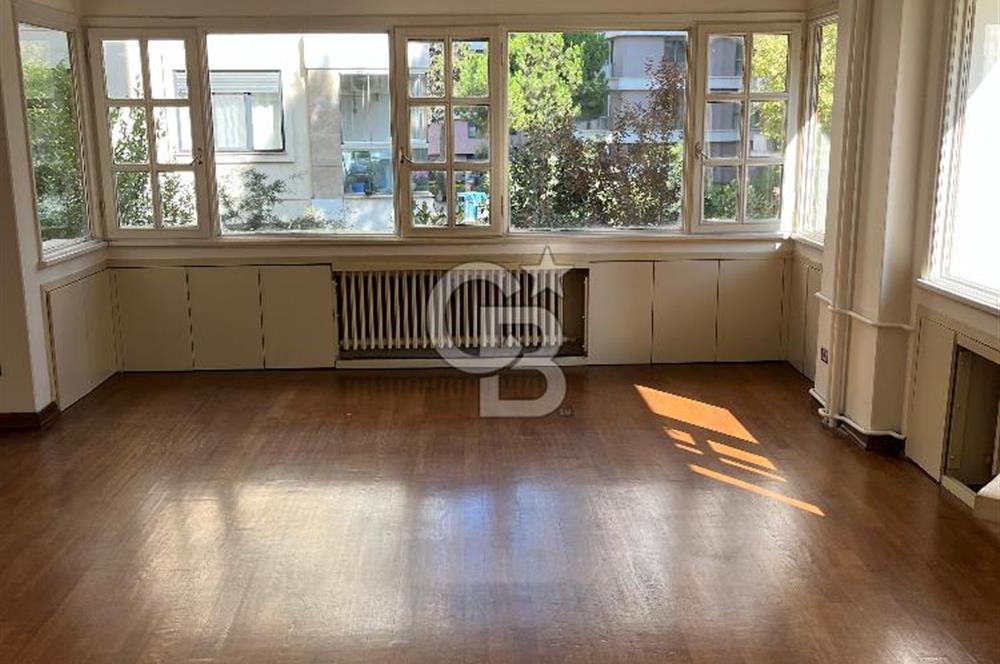 Kiralık Daire 3+1 Kaşeneler sokağında  170 M2 NET